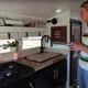 Guau: esta familia vive en un viejo autobús escolar de 16m2