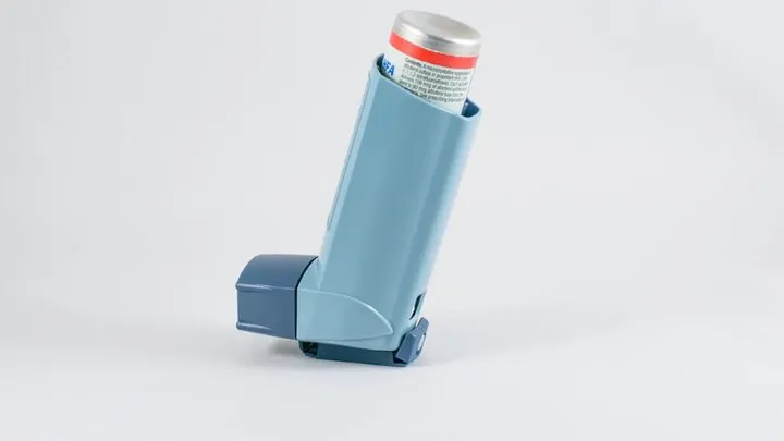 Oei: ontstekingsremmer in inhalatoren kan witte stof in je brein verstoren