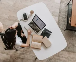 Productiever thuiswerken? Gebruik deze kleuren in je thuiskantoor 