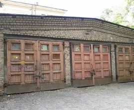 Oom laat deze oude garage achter en wat de familie binnen aantreft is ongelooflijk!