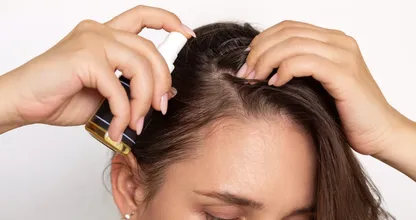 Spray rosemary water on the roots of your hair: what the 2015 study behind the trend actually tested
