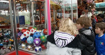 Aha... Dus hier ligt het aan! DIT is de reden waarom je bijna nooit iets wint met een grijpmachine!