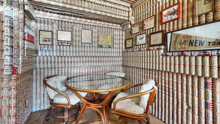Maison de rêve : cette maison est entièrement recouverte de canettes de bière
