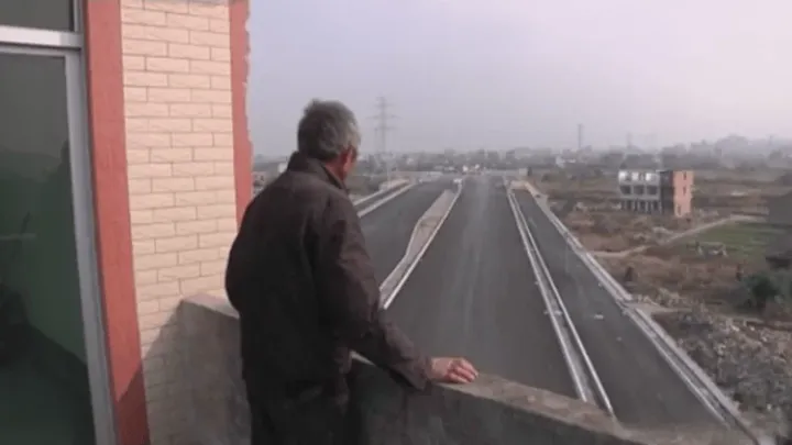 The House That Wouldn’t Move: This Man Fought to Keep His Home