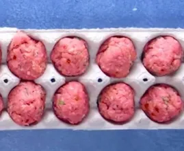 Roasting meatballs in an egg box? This is why!