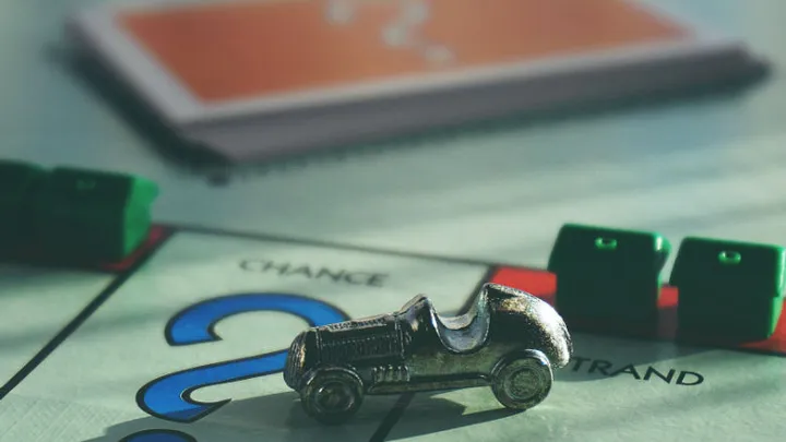 Huh? These two rules of Monopoly do not actually exist at all!