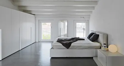 Gebruik deze 5 tips als je een klein huis groter wilt laten lijken! Wie niet sterk is moet slim zijn!