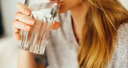Weet jij het: hoeveel water moet je drinken na het trainen?
