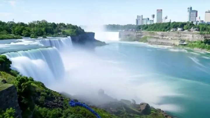 Découverte incroyable après l'assèchement des chutes du Niagara en 1969