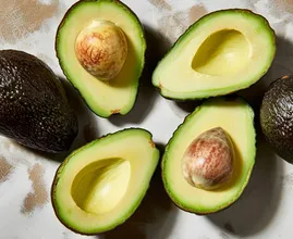 Gezondheidsvoordelen van avocado's en de redenen waarom je ze elke dag zou moeten eten!
