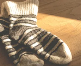 This is why you should sleep with your socks on