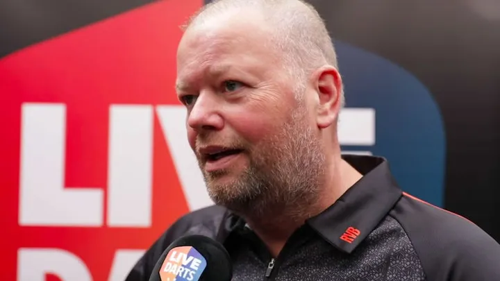 Topdarter Raymond van Barneveld kampt al vier jaar met depressie