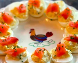Ostern naht! Diese gefüllte Eier sind perfekt für ein leckeres Osterbrunch!