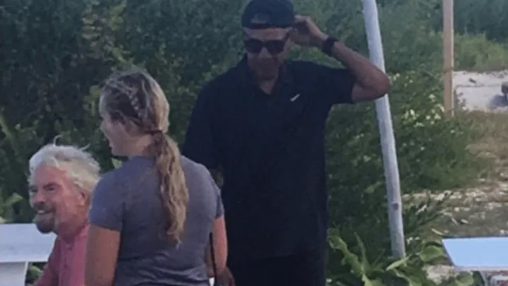 Twitter gaat los op Obama en zijn 'vakantiepet', dit mag je echt niet missen!