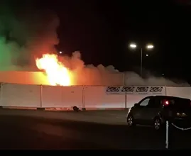 Verdachte brandstichting GGD-testlocatie rellen Urk opgepakt