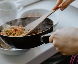 ¿Cómo eliminar el olor a comida de tu casa?