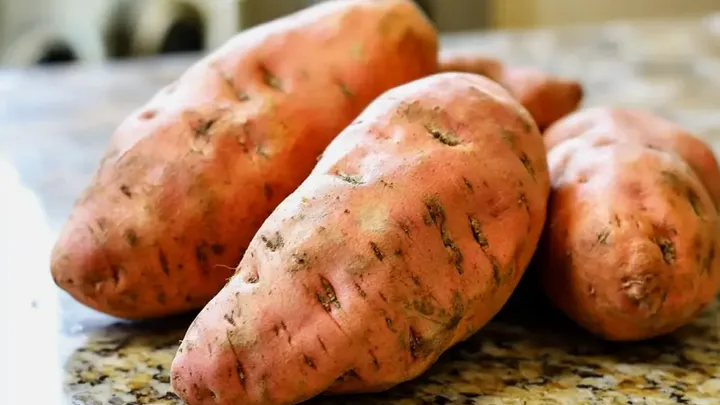 Mangiate patate dolci ogni giorno: Scoprite cosa succede al vostro corp