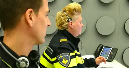 Politieagente deelt haar 112-gesprek met 10-jarig meisje, kippenvel!