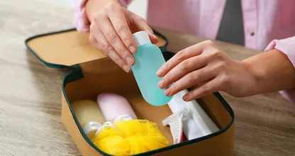 Zó zorg je ervoor dat je toiletartikelen niet gaan lekken tijdens een vliegreis