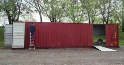 Wow: this woman bought four sea containers and converted them into a beautiful home