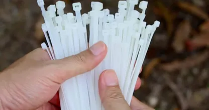 Tie-wrap hacks: 10 redenen om altijd tie-wraps in huis te hebben