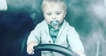 Fans weten het zeker: schim André Hazes te zien op foto André Junior