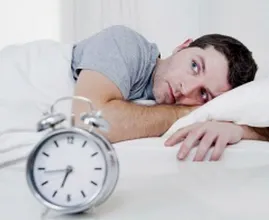4 veelvoorkomende slaapmythes die je ’s nachts wakker kunnen houden