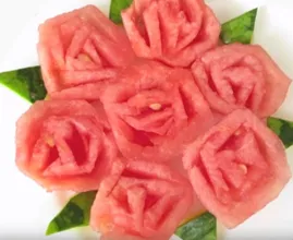 3 verblüffende Arten Melonen zu schneiden und servieren