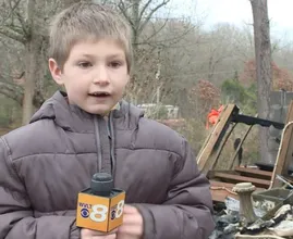 Dappere 7-jarige jongen redt zusje uit brandend huis
