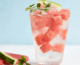 Mit diesem einfachen Getränk entgiftest du deinen Körper und bekommst du einen schlanken Bauch