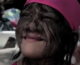 The Hairiest Girl In the World Shaves Her Face For The First Time
