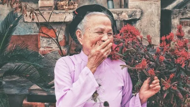 So cool! 103-year-old grandmother gets her first tattoo