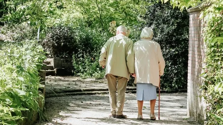Het liefste ooit: deze opa en oma dragen elke dag een matchende outfit