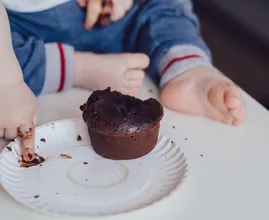 Emotie-eten is niet jouw schuld: het is je aangeleerd als kind