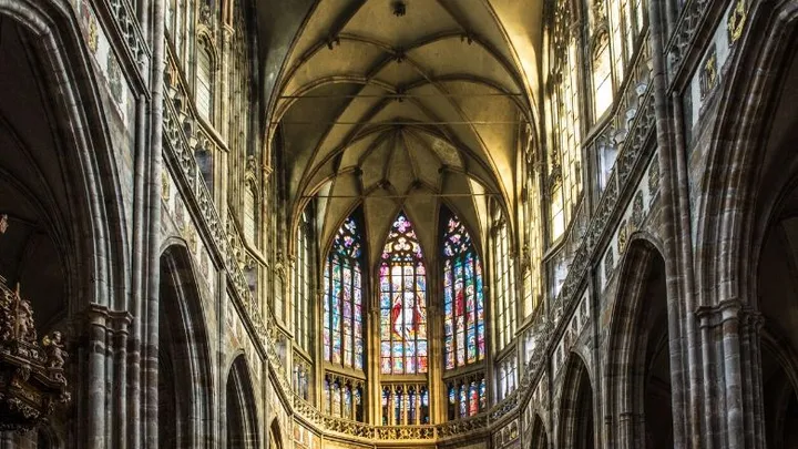 Un couple transforme une église de 200 ans en une belle maison
