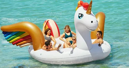 Lidl verkoopt gigantisch unicorn-badeiland en hij is nu in de uitverkoop!