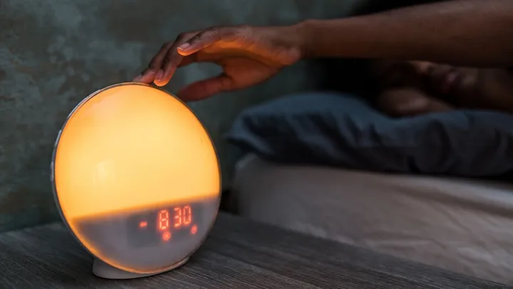 Helpt een wake-up light echt om makkelijker wakker te worden?