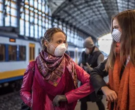 Nog meer versoepelingen: mondkapje in OV, toegangstest en inreistest niet meer verplicht