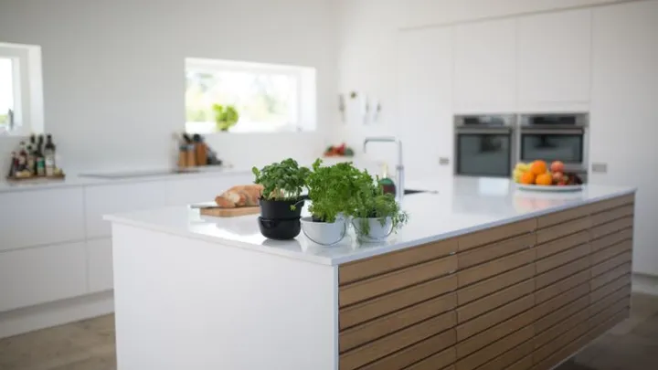 Lekker snel: zo maak je de keuken schoon in 15 minuten