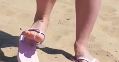 Flip Flop Riemen abgerissen? Diese Sofort-Lösung repariert sie in nur 20 Sekunden