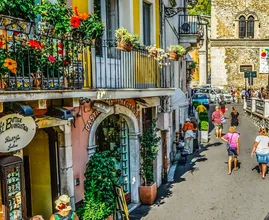 Op vakantie naar Italië? Als je dit vergeet kan het je een boete van 10.000 euro opleveren!