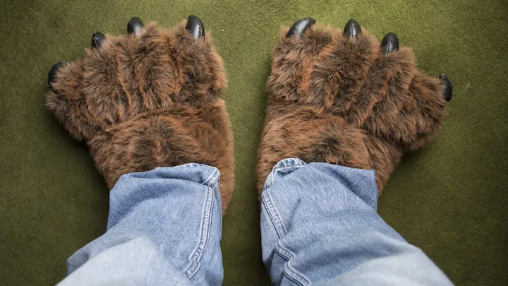 Dit is waarom je thuis beter geen pantoffels kunt dragen
