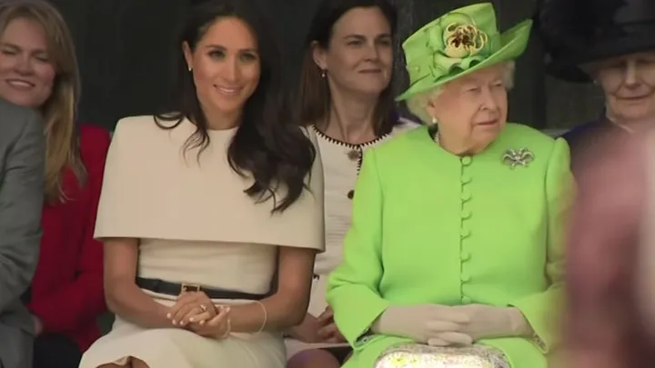 Zo denkt koningin Elizabeth over de manier waarop Meghan Markle met haar familie omgaat