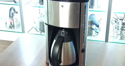 Your coffee maker is dirtier than you might think, but this is how you clean it!