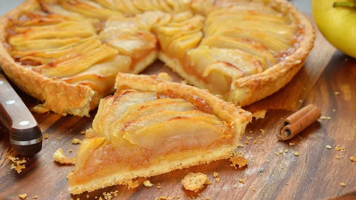 Dé reden waarom je appeltaart zompig wordt, en het laagje dat bakkers gebruiken om dat te voorkomen