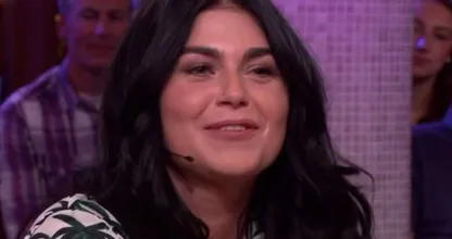 Wat een plaatje: Roxeanne Hazes deelt eerste foto's van haar babybuik!