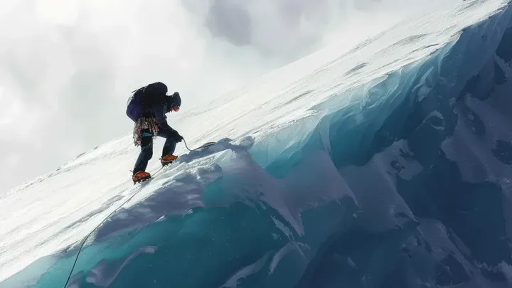 Iceberg Drifts Dangerously Close to Village – Locals Turn Pale When They See What’s on It