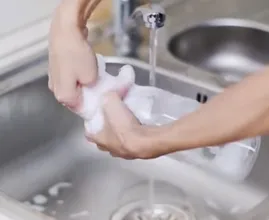 Can't get your dish brush inside the glass? With this trick you'll clean the entire glass in a jiffy!