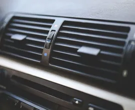 These are 5 mistakes everybody makes with the air conditioning in their car