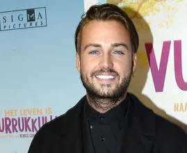 Dave Roelvink showt glimlach zonder neptanden op Instagram